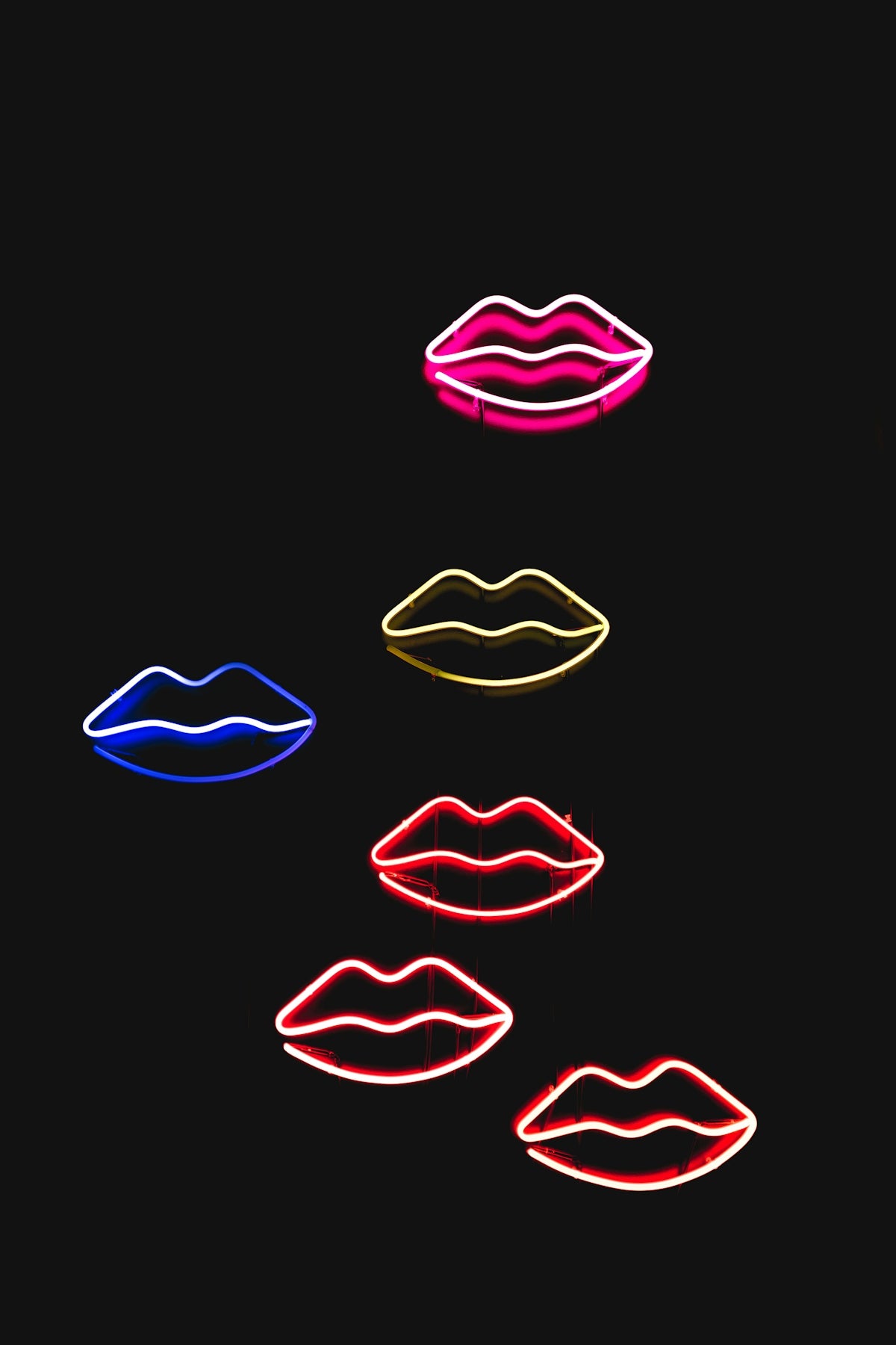Pamper Your Pout: The Secret to Natural Lip Hydration - Kenzina