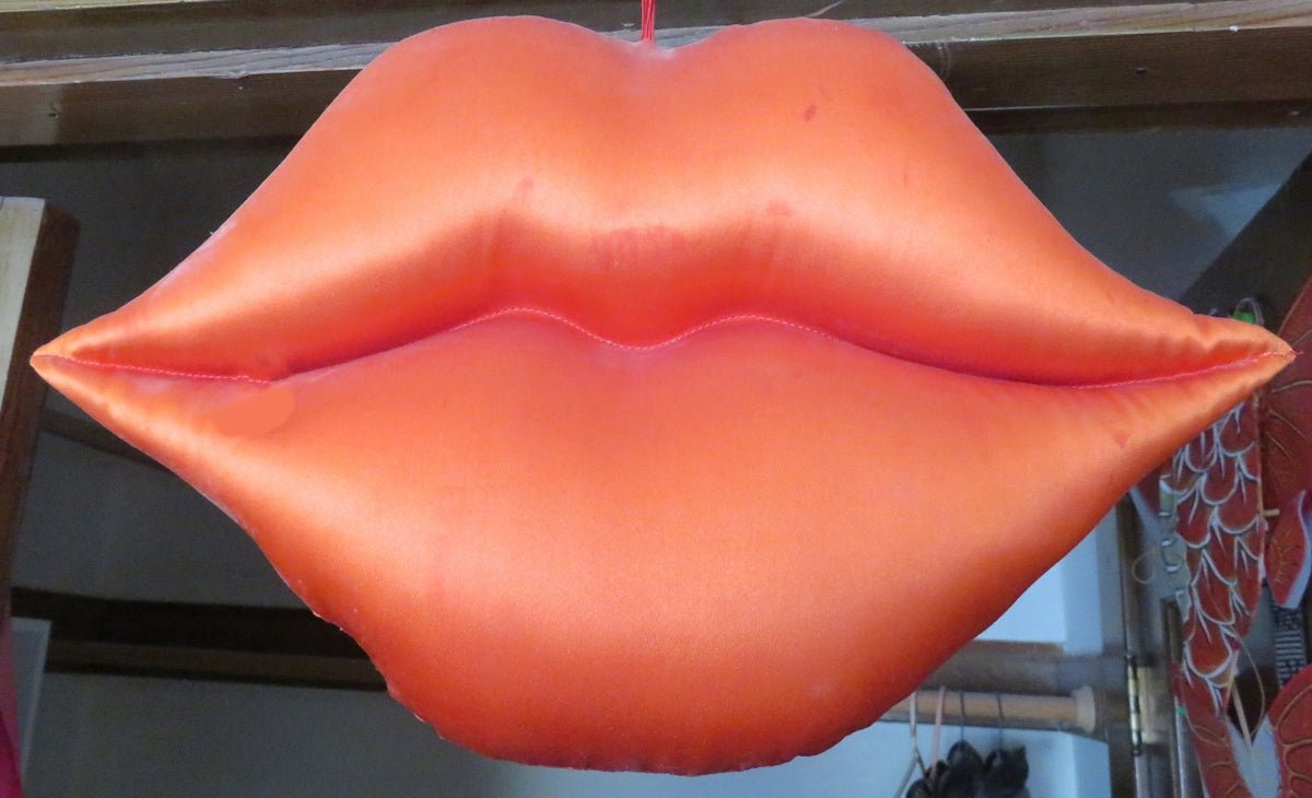 Discover Lip Masks That Pamper for Naturally Plump Lips - Kenzina