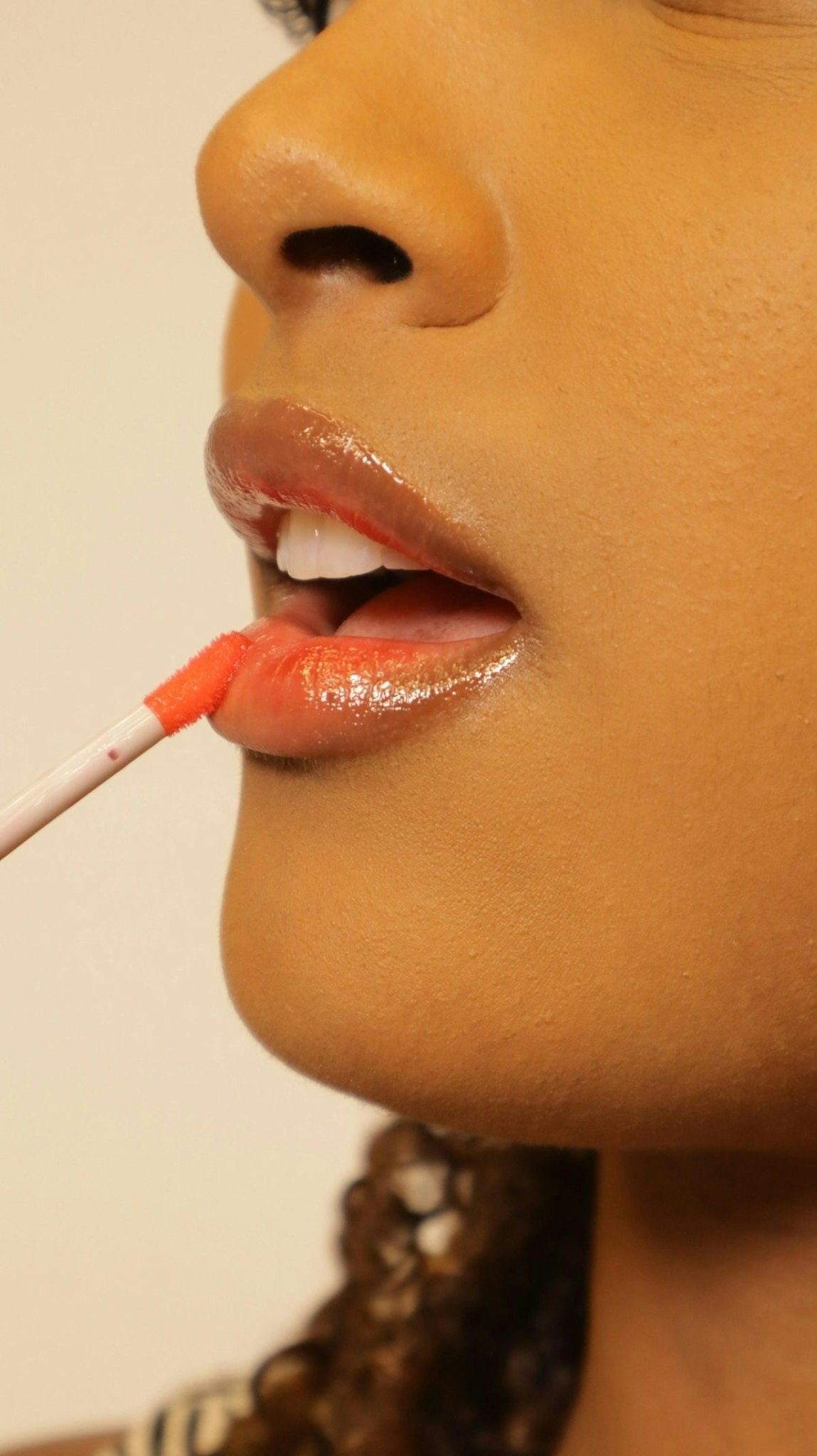 Hydration at Its Finest: A Guide to Lip Masks for Dry Lips - Kenzina